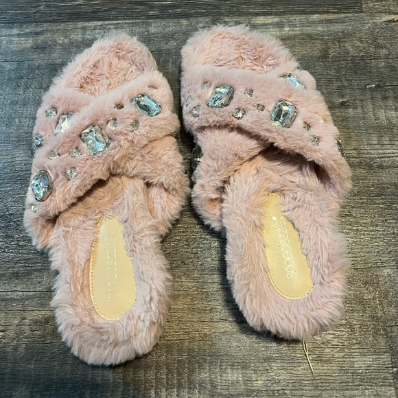 Shoe Dazzle Shoes - Selling pink fluffy diamond sandals super comfy